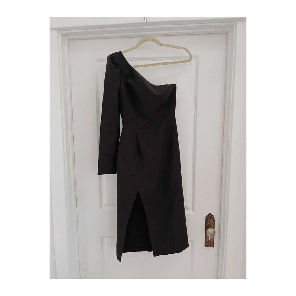 Lichi One Sleeve Asymmetrical Black Cocktail Dress